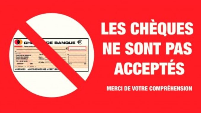 adhesif-les-cheques-ne-sont-pas-acceptes.jpg